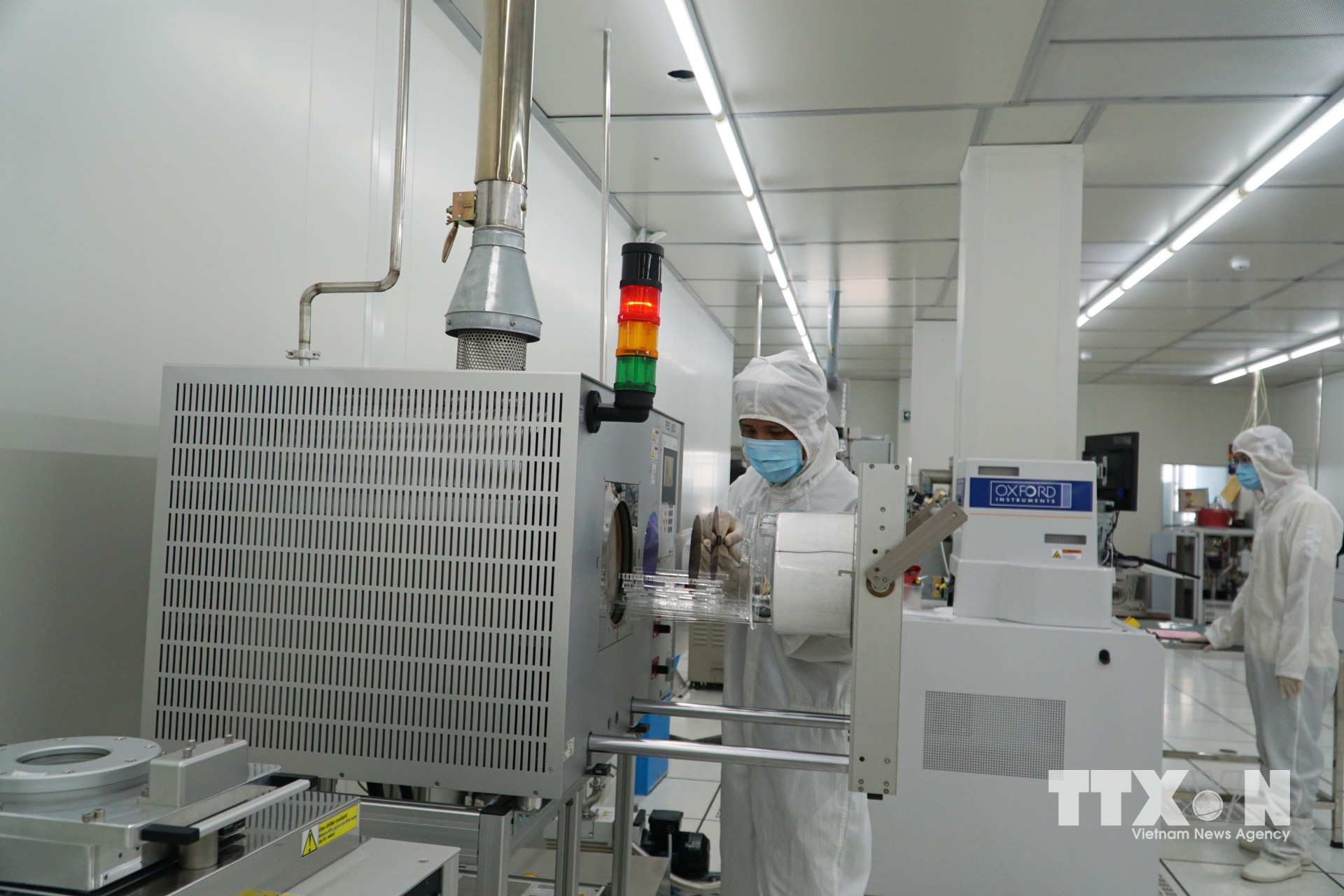 Phòng thí nghiệm công nghệ bán dẫn thuộc Trung tâm Nghiên cứu triển khai ((SHTP-Labs)) tại Khu Công nghệ cao Thành phố Hồ Chí Minh phát triển năng lực công nghệ toàn diện. (Ảnh: Thu Hoài/TTXVN)